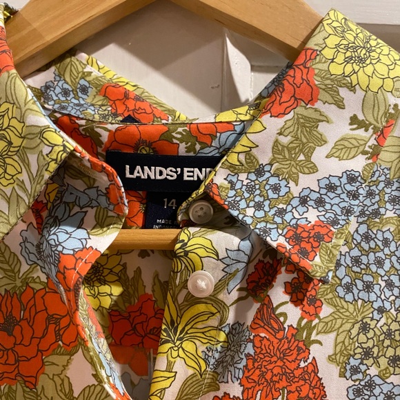 Lands End Sleeveless Button Down - Picture 2 of 5